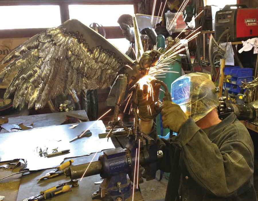 全球钣金新闻-金属制造狂:焊工制作动物的金属钣金-贵阳燕翔企业社会责任服务有限公司 全球钣金新闻-金属制造狂:焊工制作动物的金属钣金-贵阳燕翔企业社会责任服务有限公司