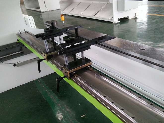 介绍钣金加工数控折弯机技巧-贵阳燕翔企业社会责任服务有限公司